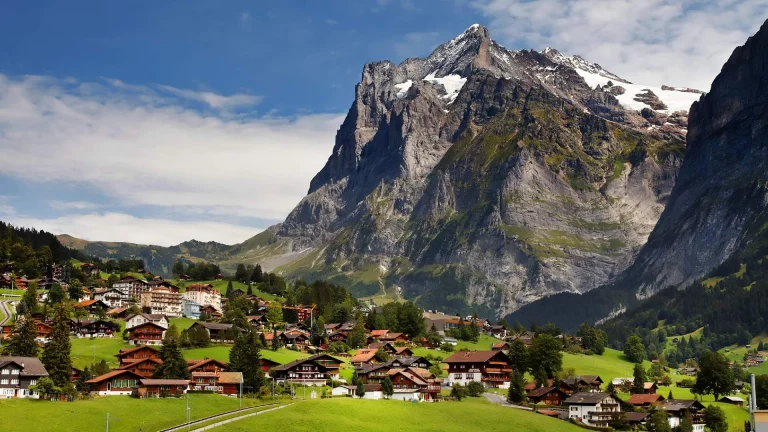 eiger-and-grindelwald-village-switzerland