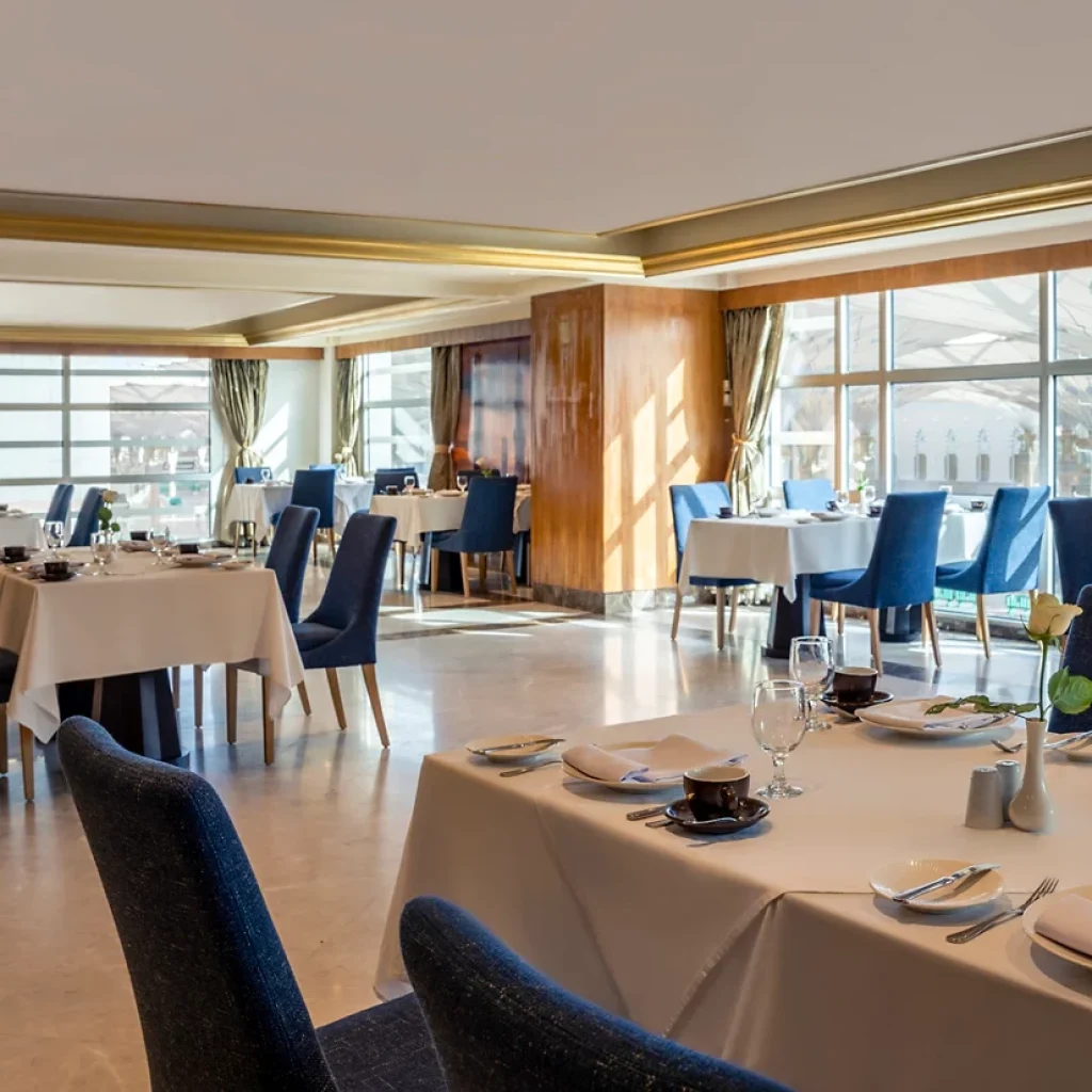 Anwar al Madinah Mövenpick Hotel ​